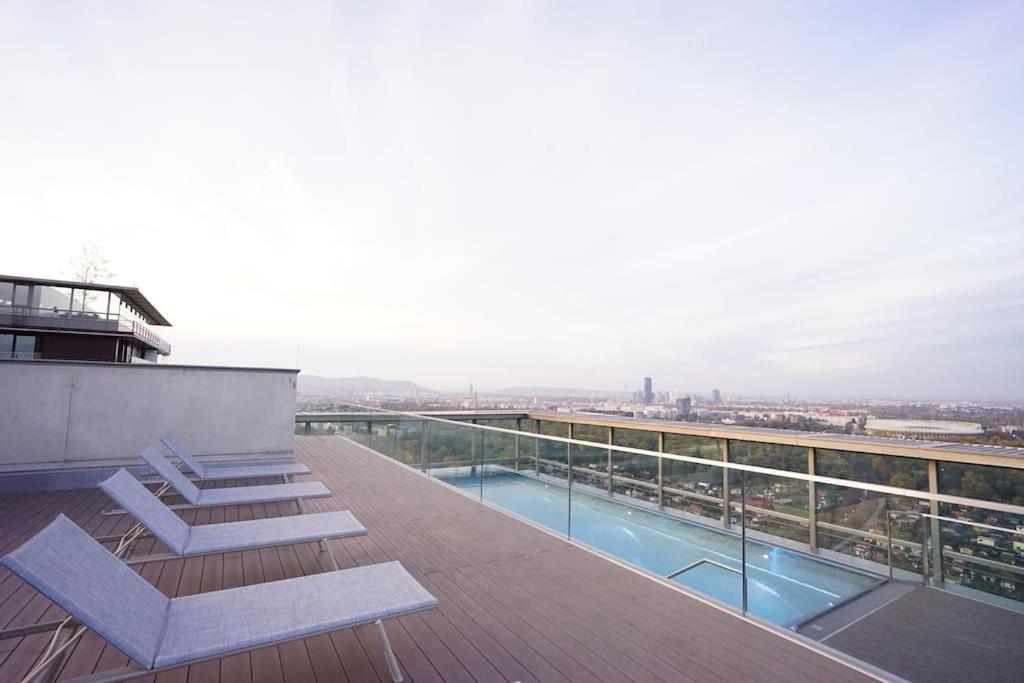 Exclusive Condo With Pool And Terrace ウィーン エクステリア 写真