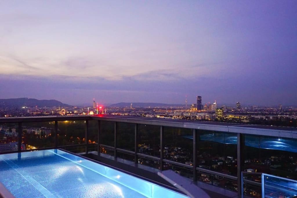 Exclusive Condo With Pool And Terrace ウィーン エクステリア 写真